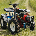 Мотоблок 4х4 на базе Смарт-4, Storm HP-1900 PRO с двигателем 18 л.с. с ВОМ и колесами 7.5x12. В комплекте: фрезы, дифференциальные удлинители, бампер, фара, сцепка, плуг, окучник двойной, прицеп 500 кг